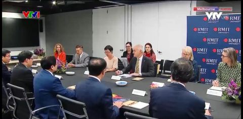 Trang Nguyen interpreting at RMIT University